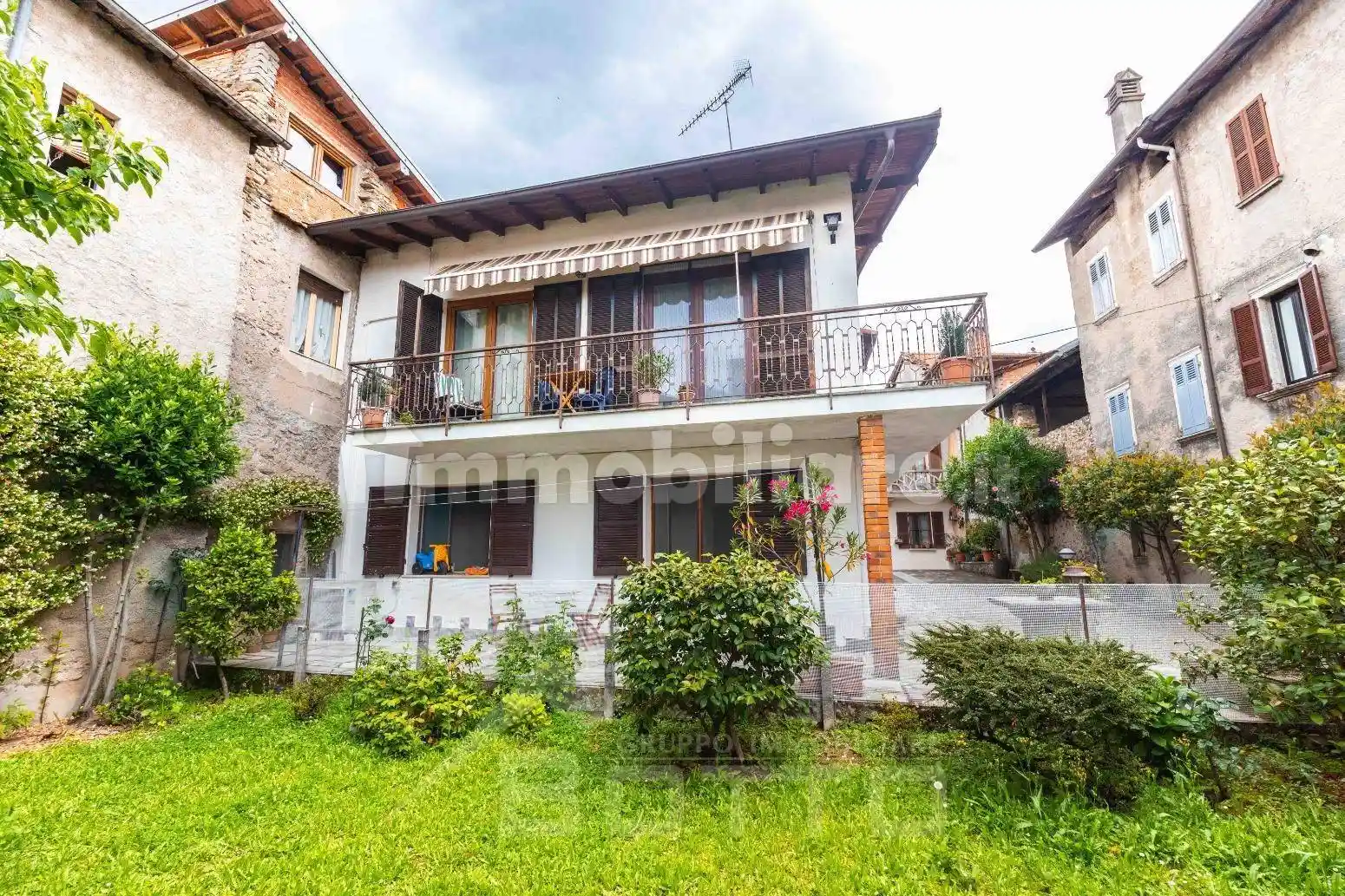 Villa in vendita a Bolzano Novarese
