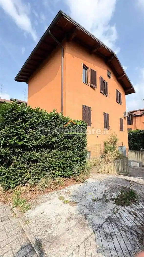 Villa in vendita a Romentino