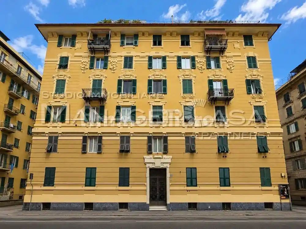 Appartamento in vendita a Genova