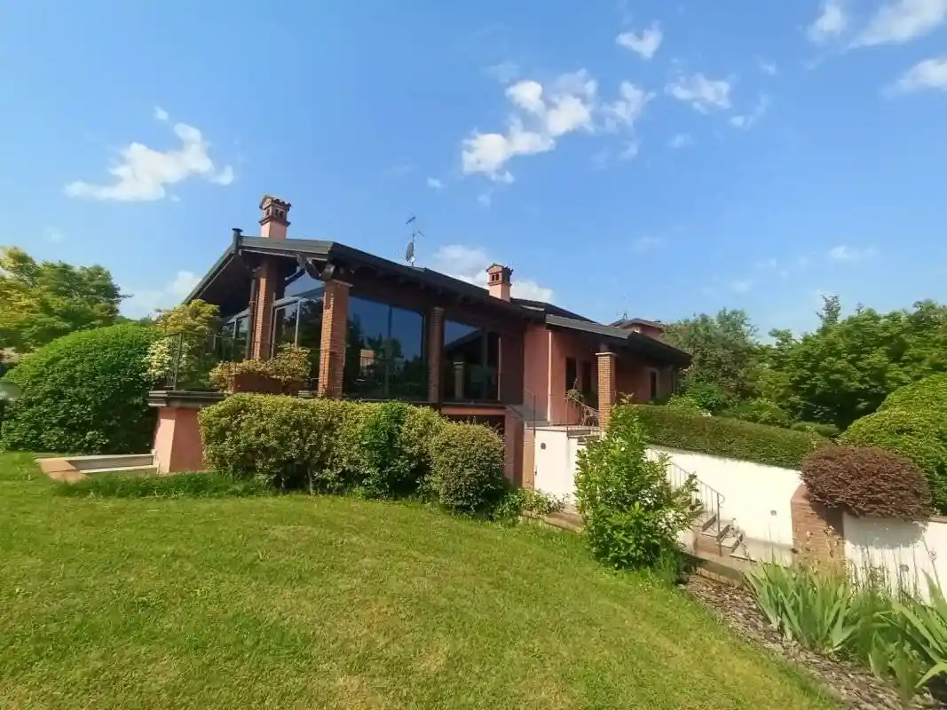 Villa in vendita a Pianello Val Tidone