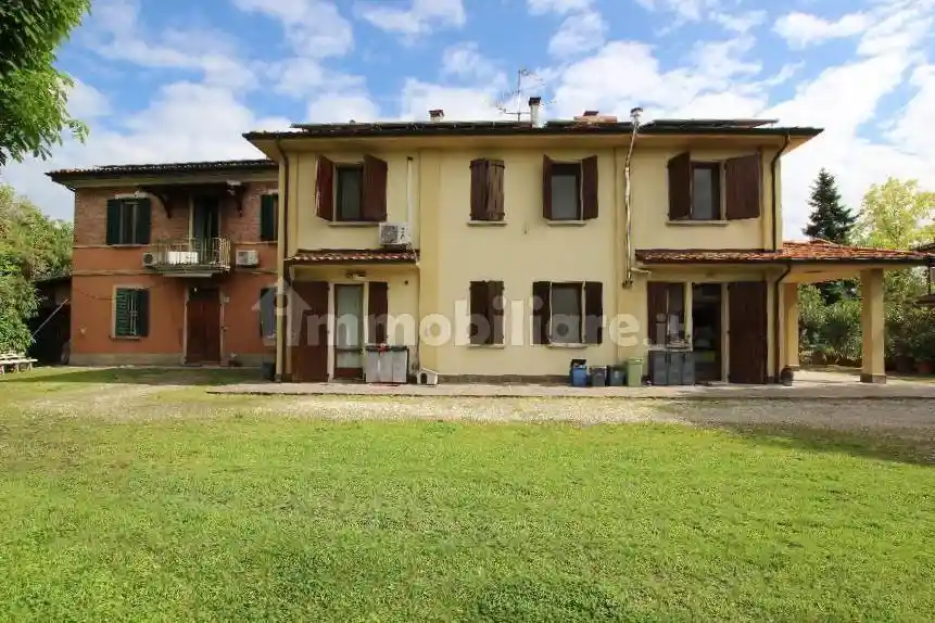 Villa in vendita a Calderara di Reno