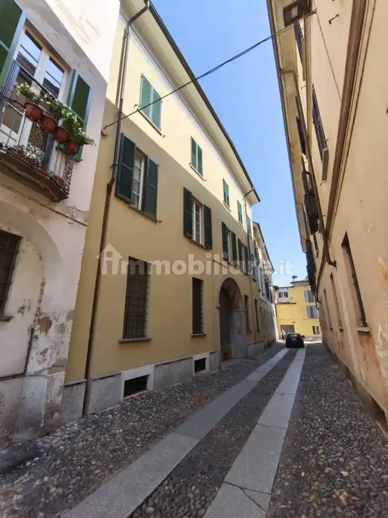Appartamento in affitto a Pavia