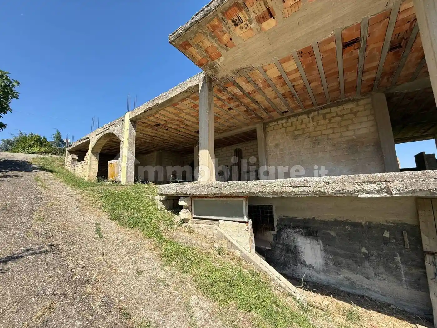 Palazzo - Edificio in vendita a Montescaglioso