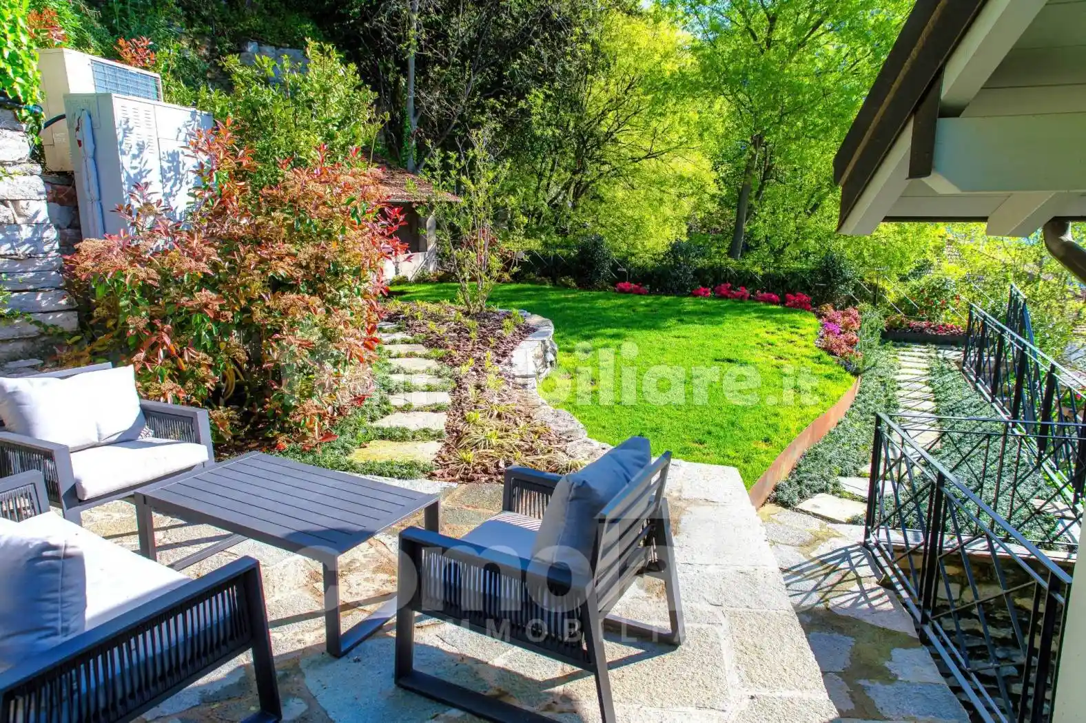 Villa in vendita a Carate Urio