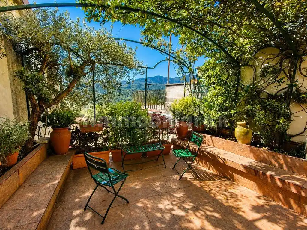 Casa indipendente in vendita a Carro