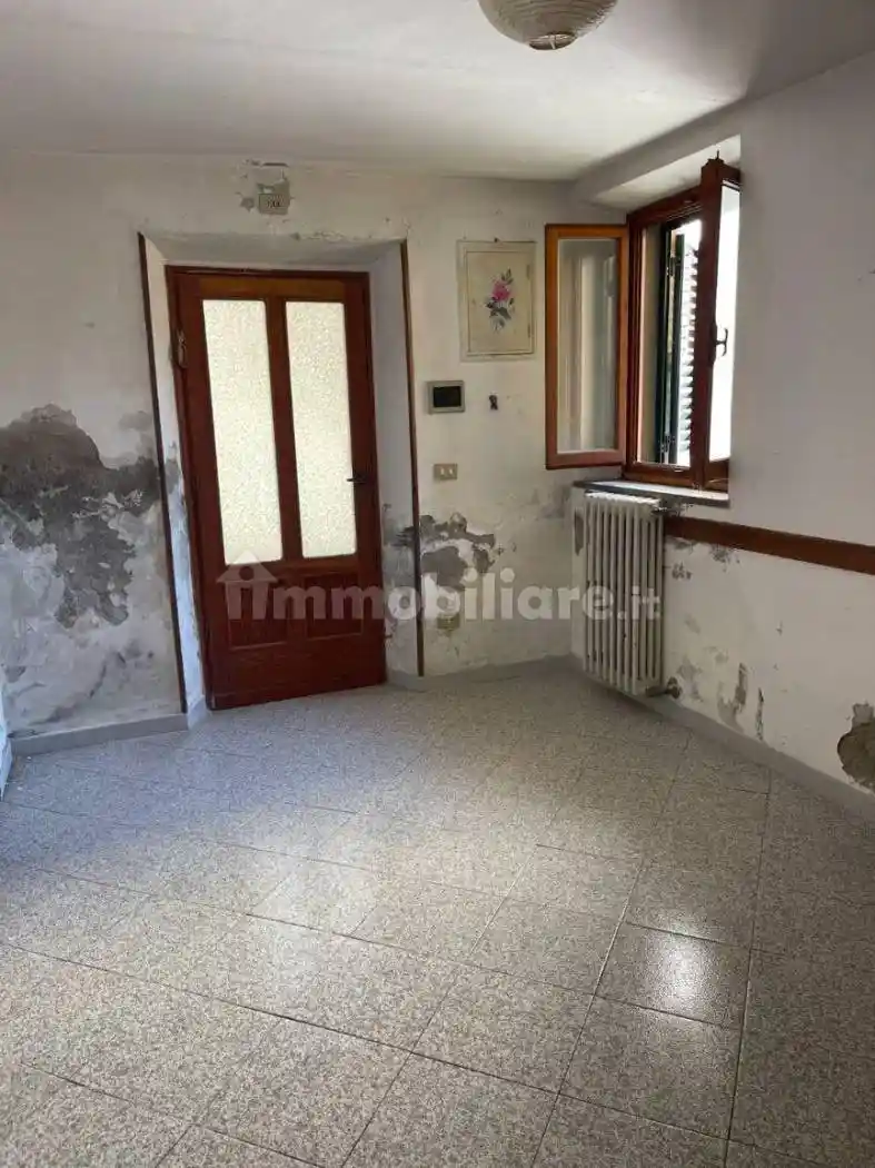 Casa indipendente in vendita a Prato