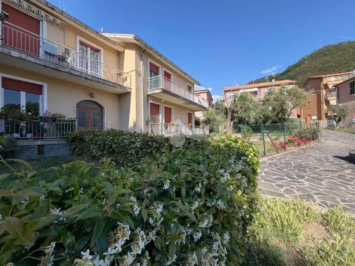 Appartamento in vendita a Deiva Marina