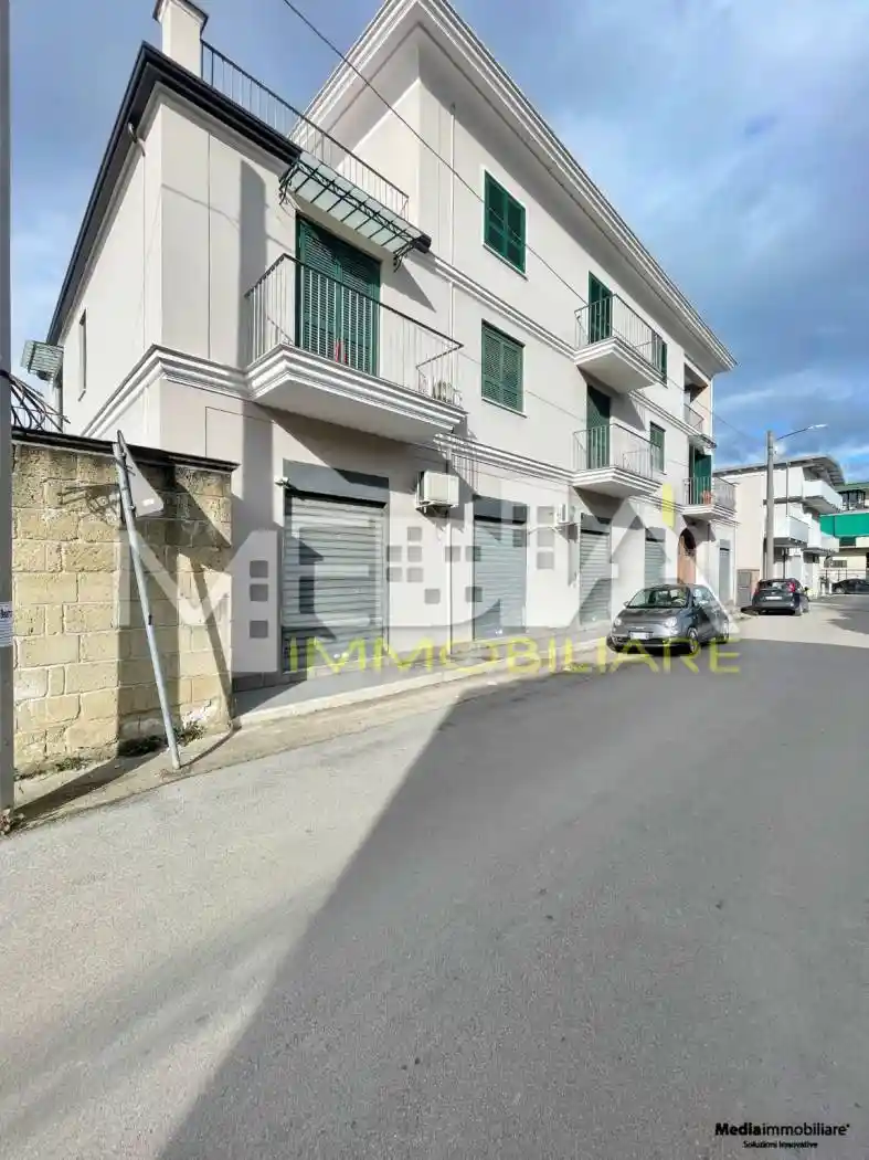 Casa indipendente in vendita a Parete