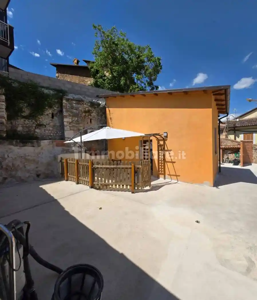 Casa indipendente in vendita a L'Aquila