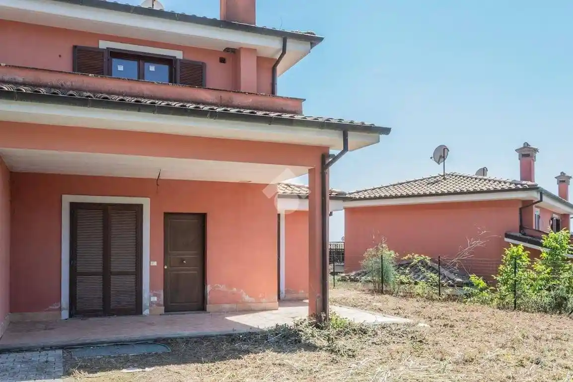 Villa in vendita a Campagnano di Roma