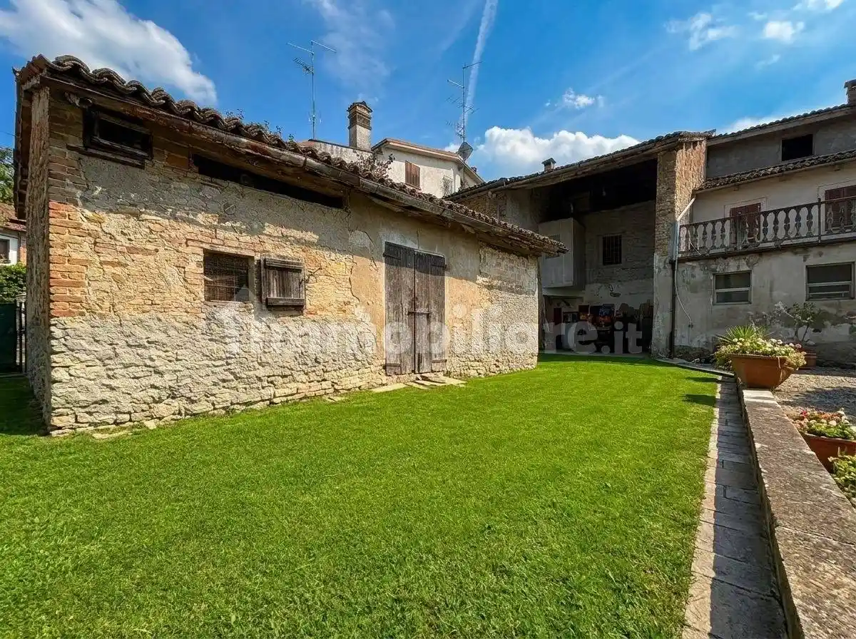 Rustico - Casale in vendita a Scandiano