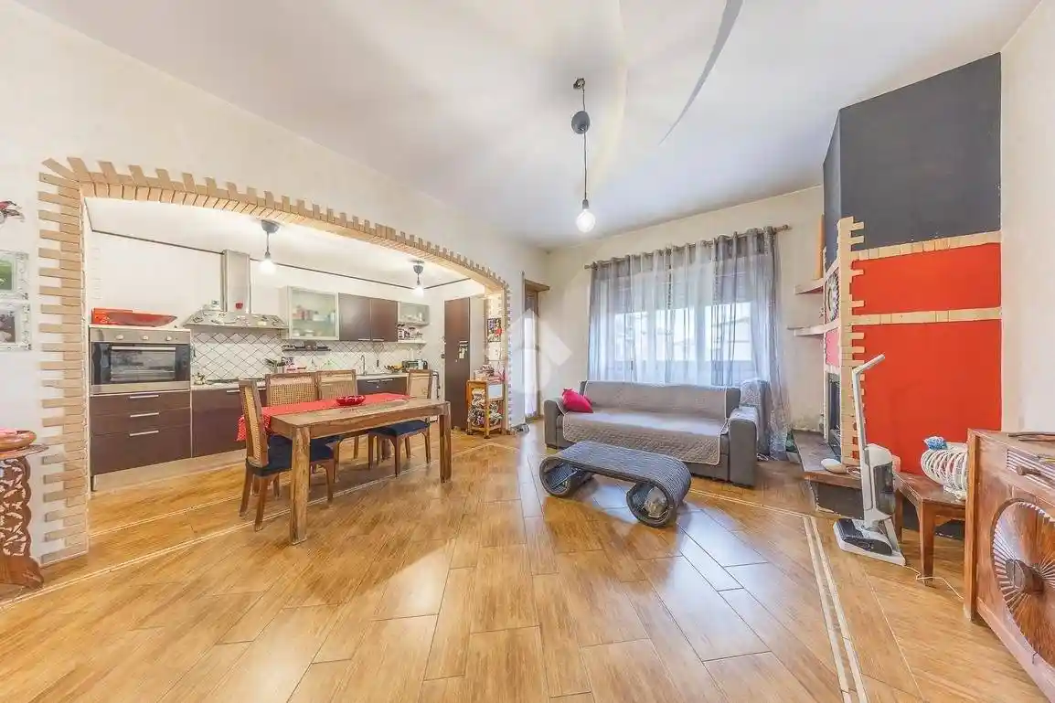 Appartamento in vendita a Roma