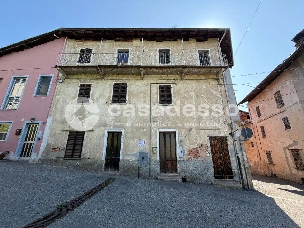 Casa indipendente in vendita a Lozzolo