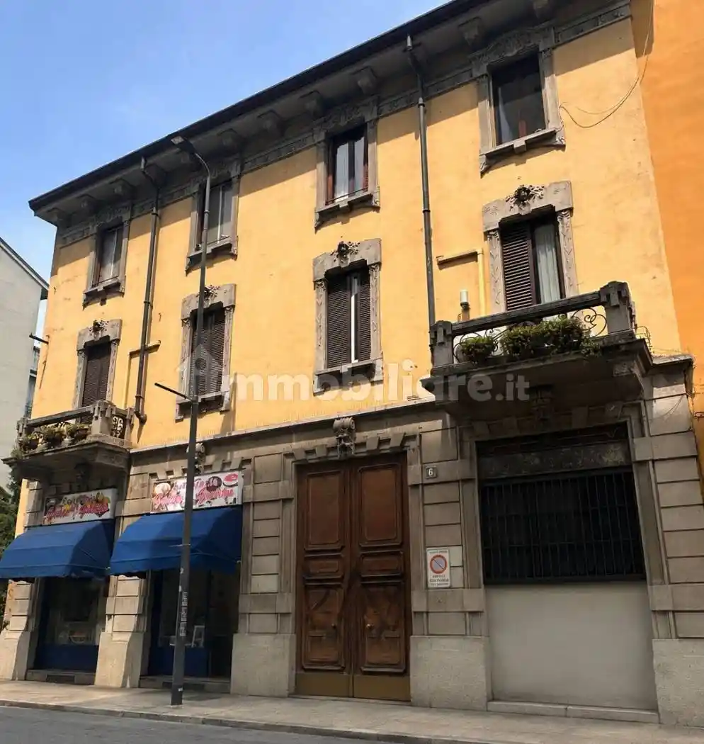 Palazzo - Edificio in vendita a Milano