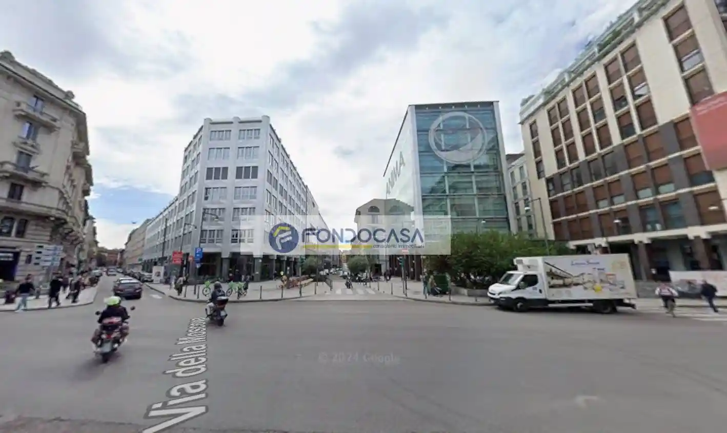 Palazzo - Edificio in vendita a Milano