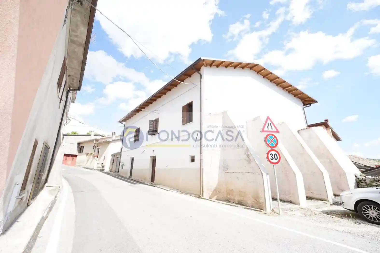 Casa indipendente in vendita a Massa d'Albe