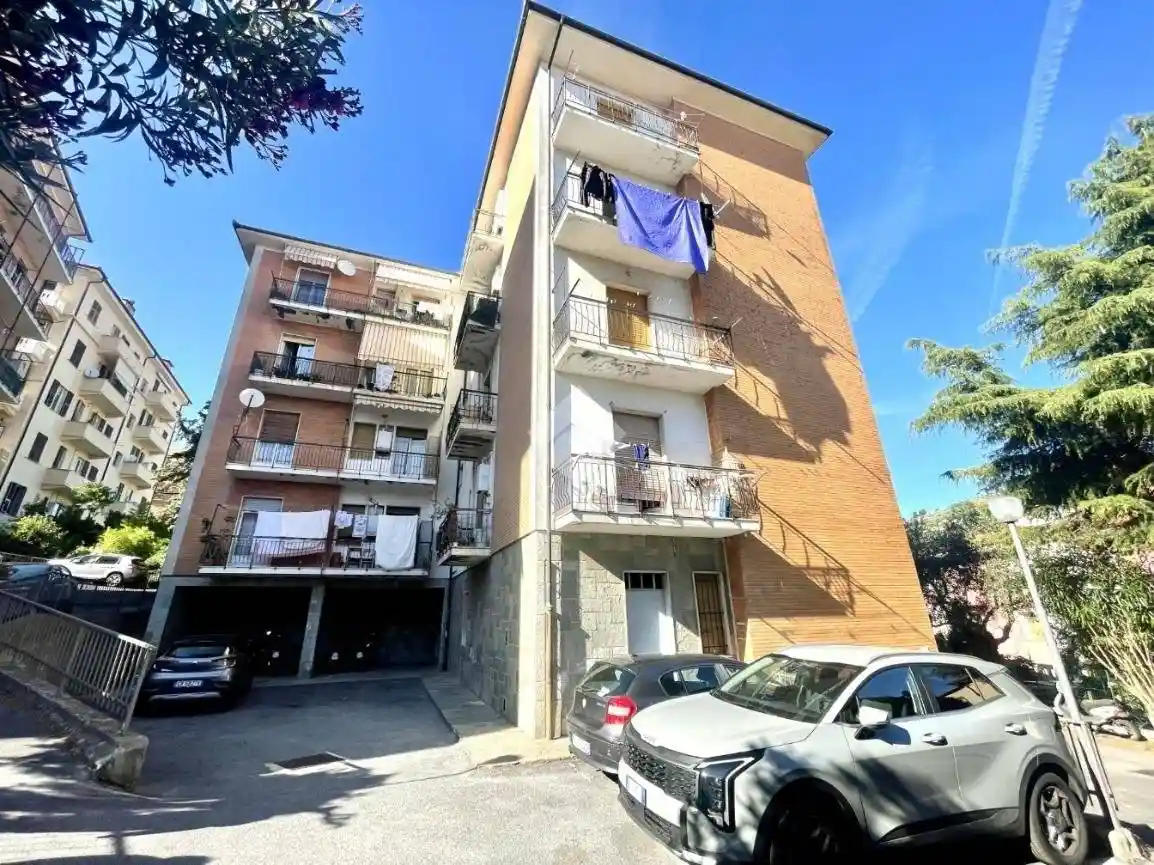 Appartamento in vendita a Imperia