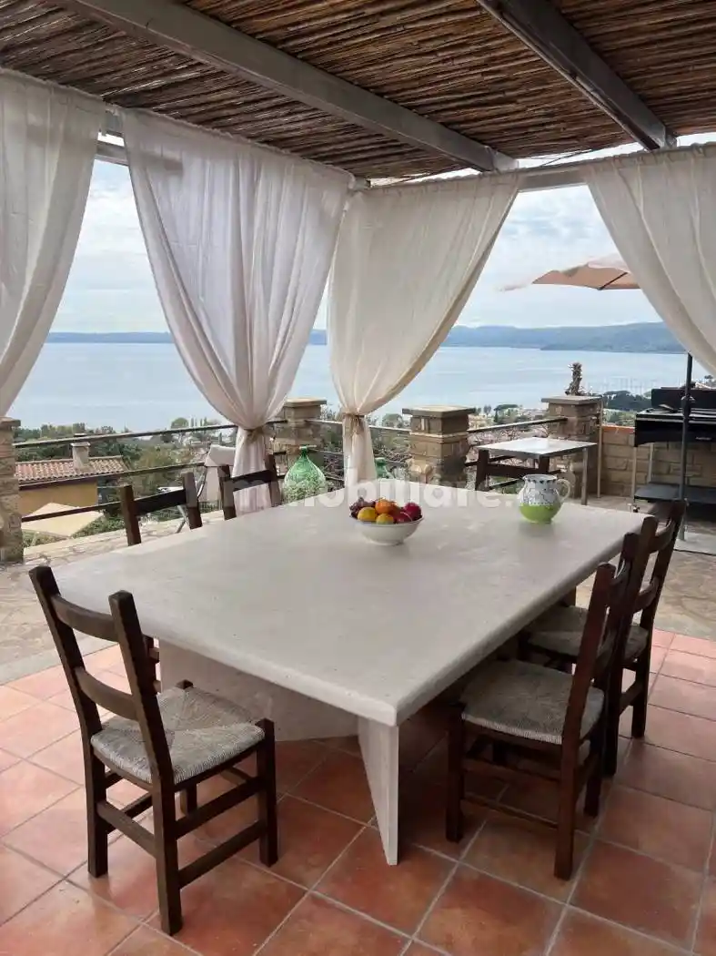 Villa in affitto a Trevignano Romano