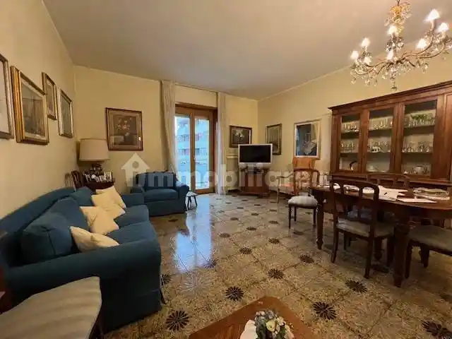 Appartamento in vendita a Piacenza