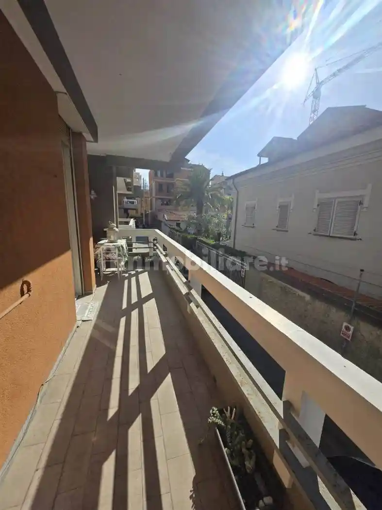 Appartamento in affitto a Bordighera