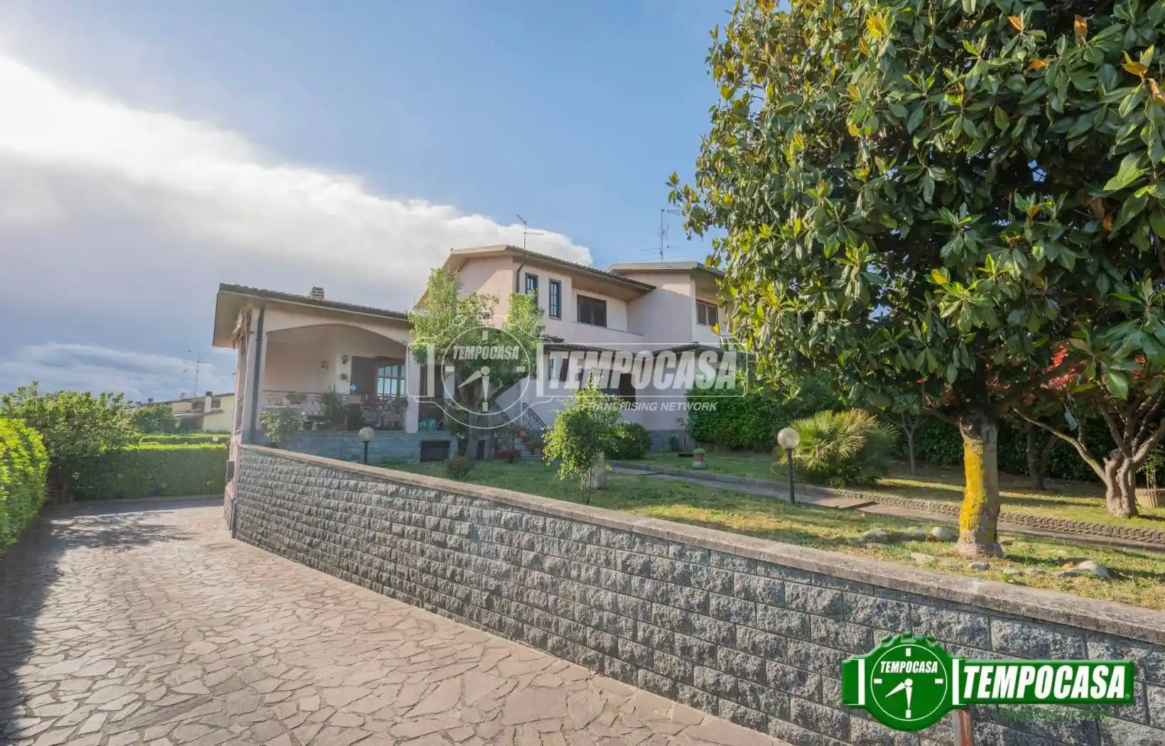 Villa in vendita a Calvignasco