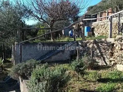 Rustico - Casale in vendita a Noli