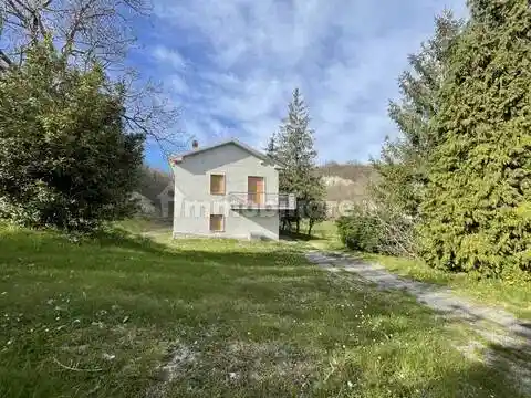 Villa in vendita a Cairo Montenotte