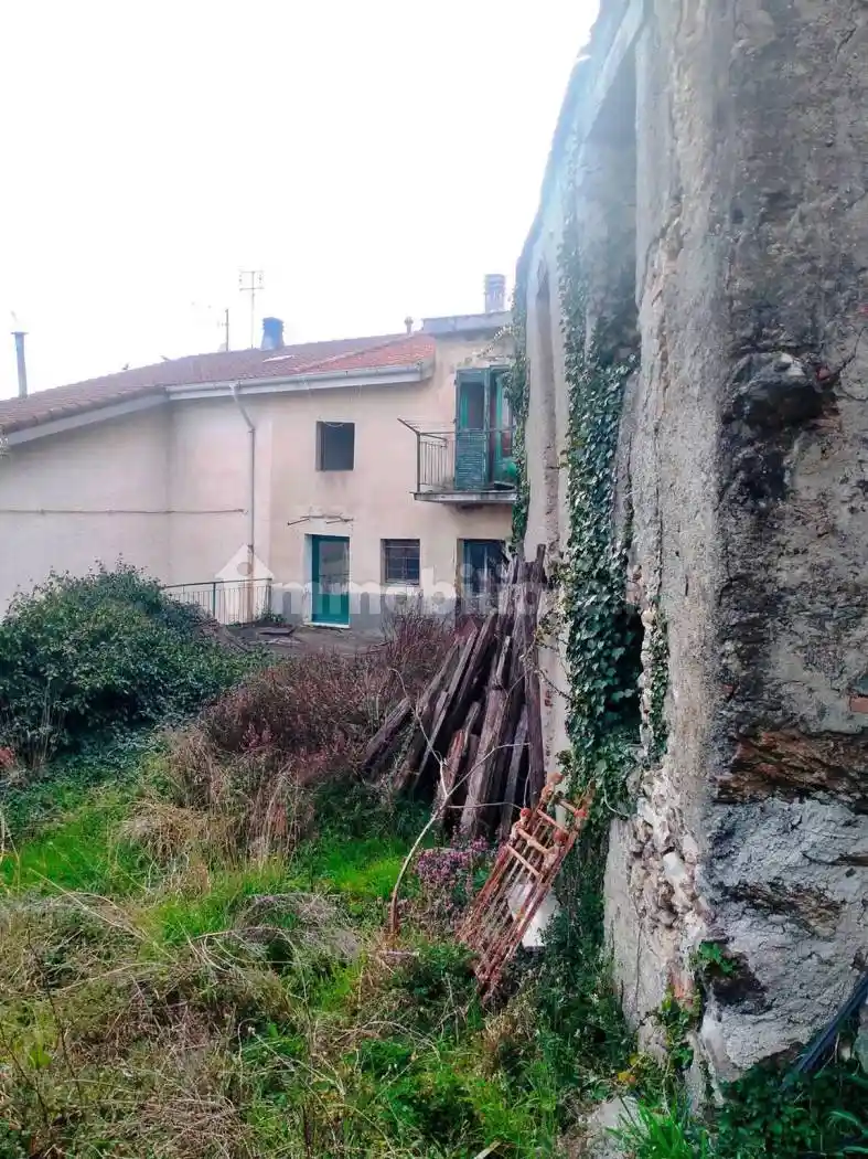 Villa in vendita a Quiliano