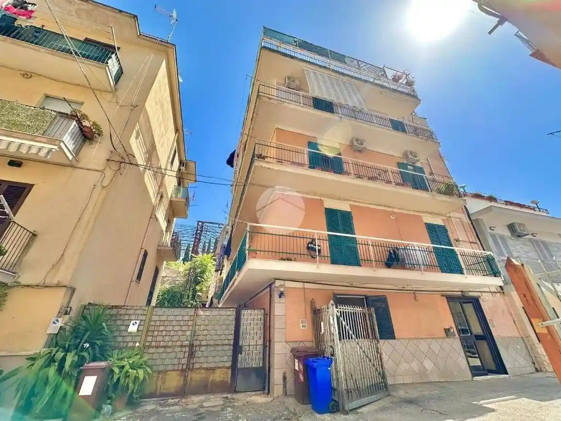 Appartamento in vendita a Pozzuoli