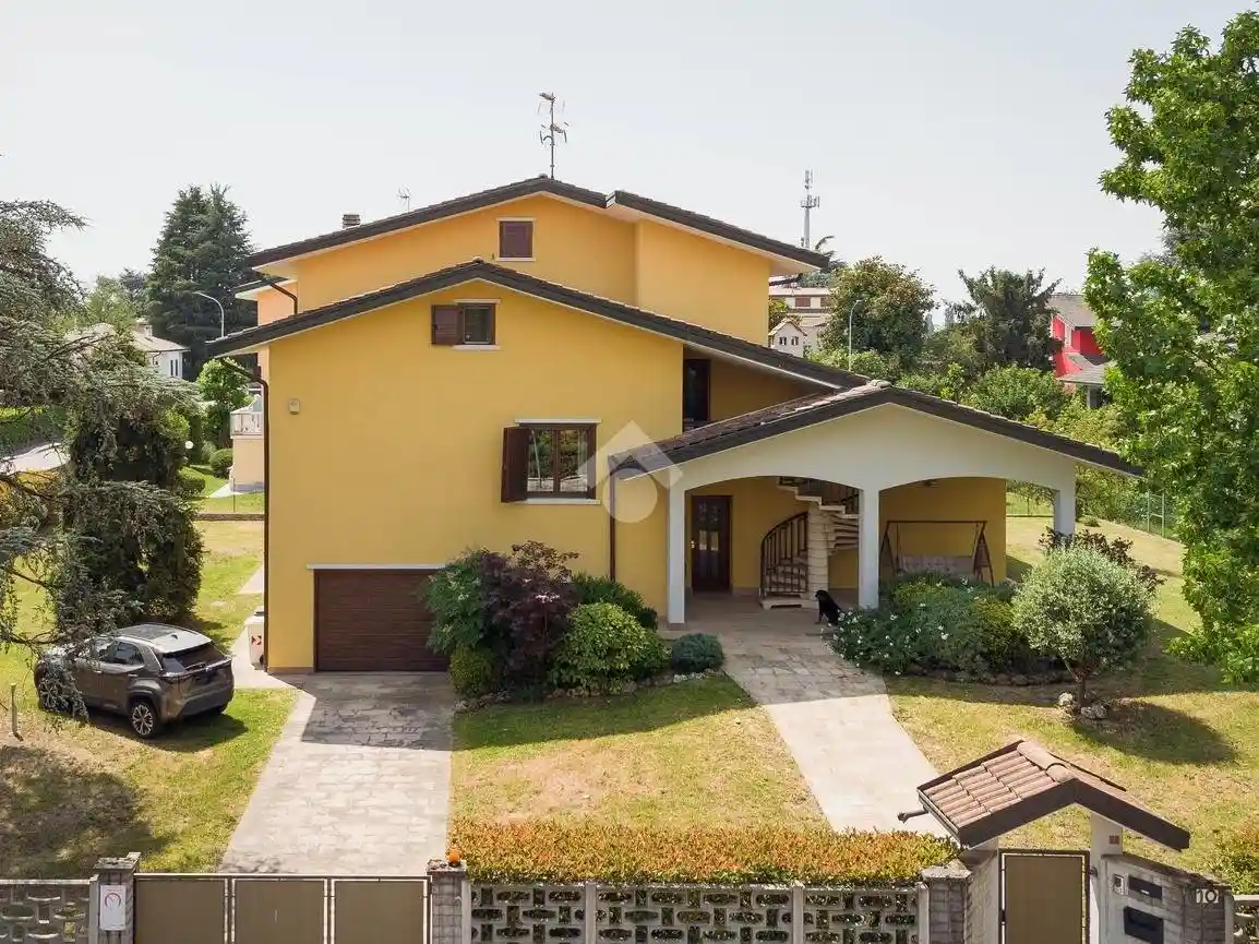 Villa in vendita a Pantigliate