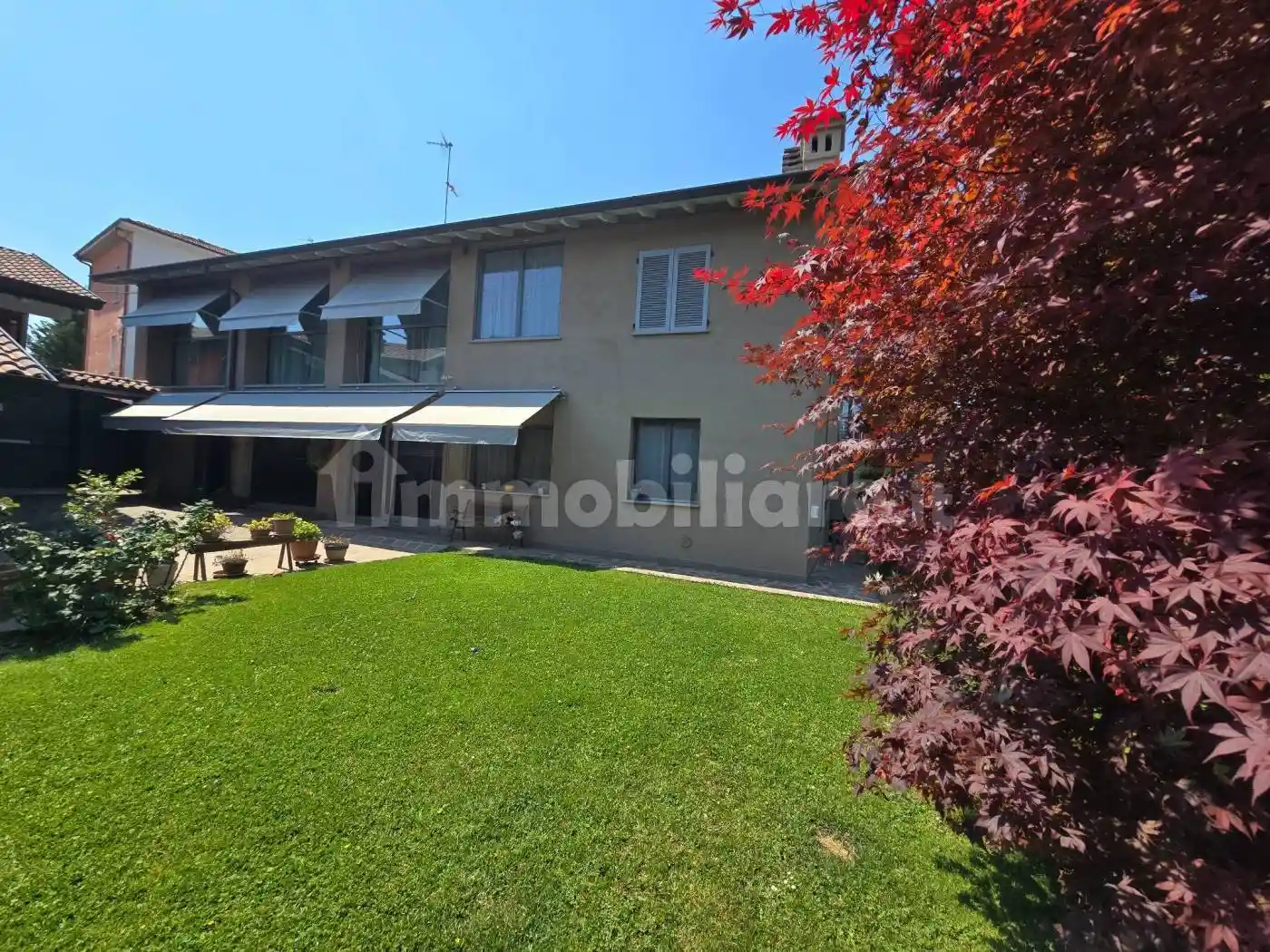 Villa in vendita a Albano Sant'Alessandro