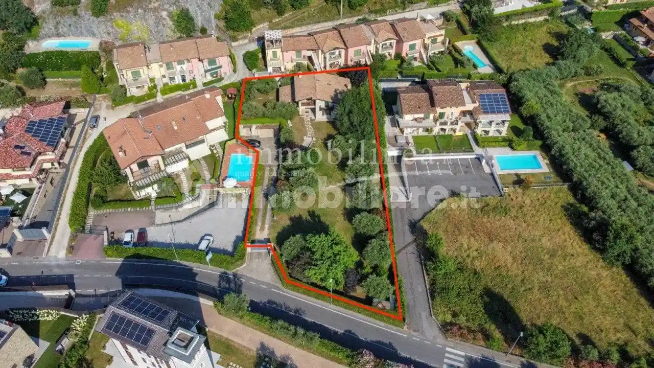 Villa in vendita a Torri del Benaco