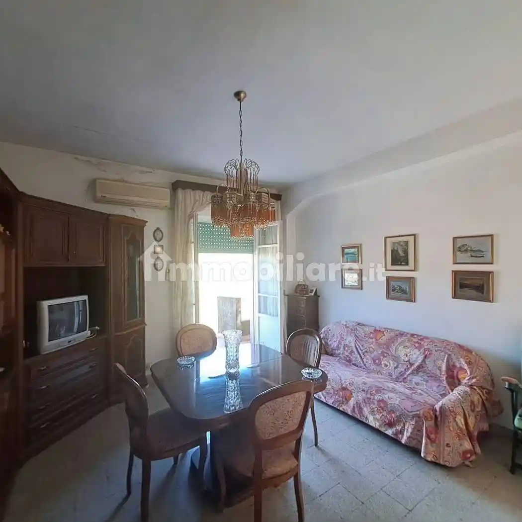 Appartamento in vendita a Gualtieri Sicaminò
