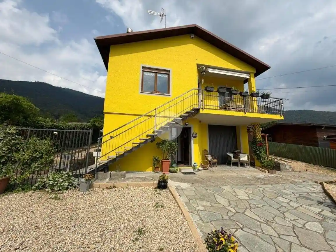 Villa in vendita a Rubiana
