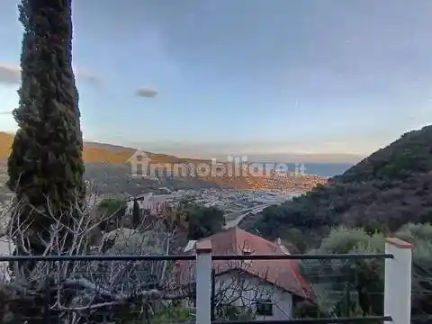 Villa in vendita a Camporosso
