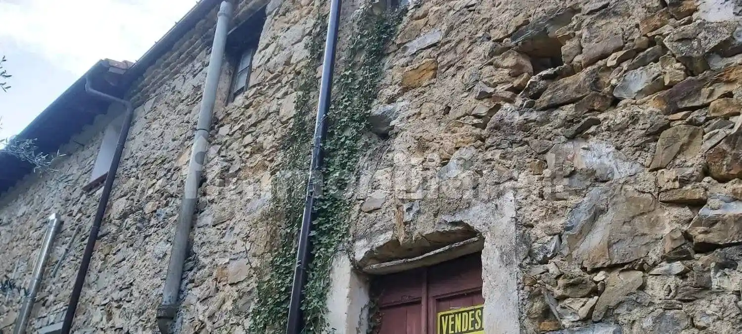 Rustico - Casale in vendita a Vallebona