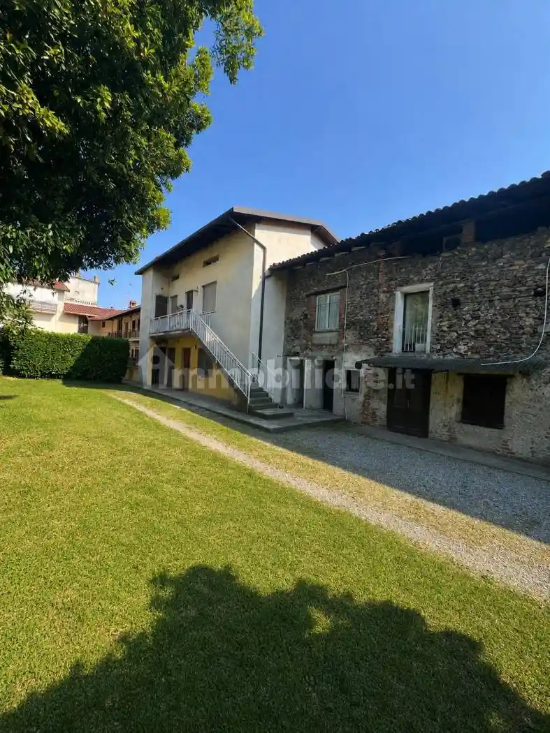 Rustico - Casale in vendita a Scanzorosciate