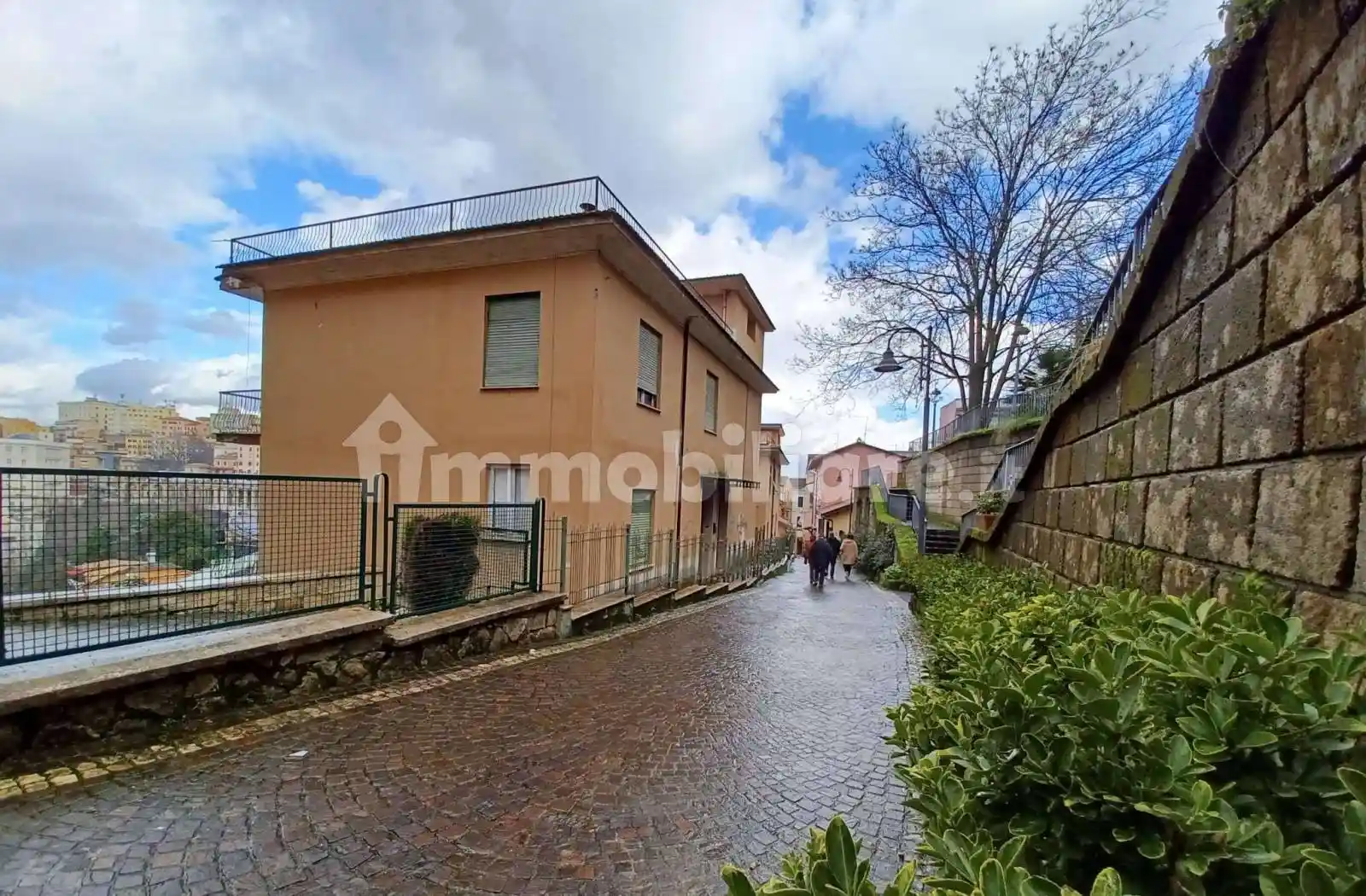 Casa indipendente in vendita a Frosinone
