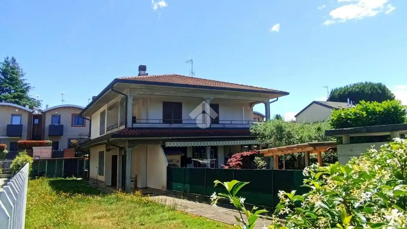 Casa indipendente in vendita a Oggiona con Santo Stefano