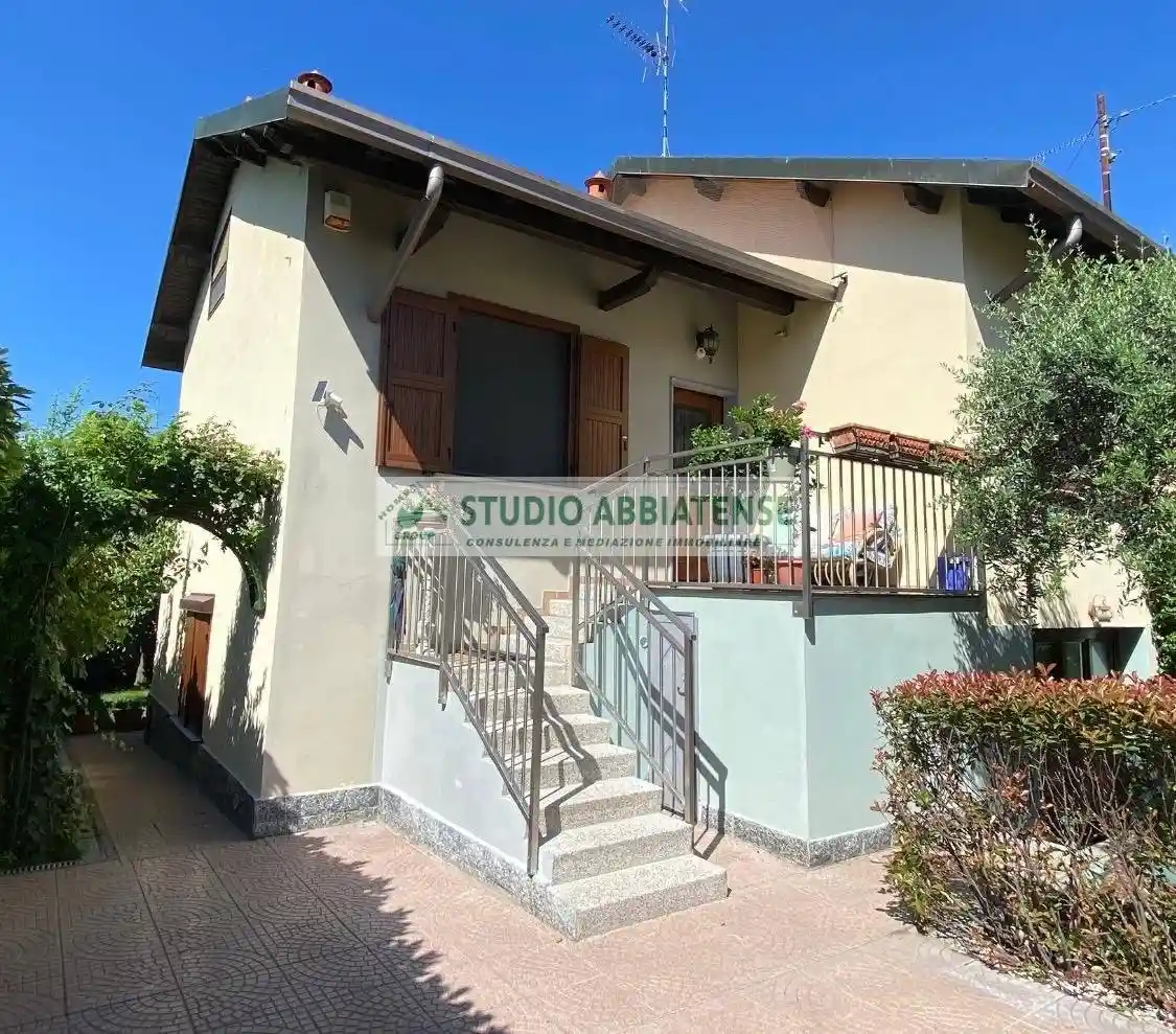Villa in vendita a Abbiategrasso