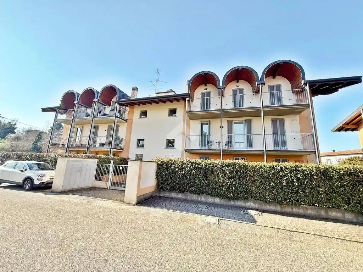 Appartamento in vendita a Sesto Calende