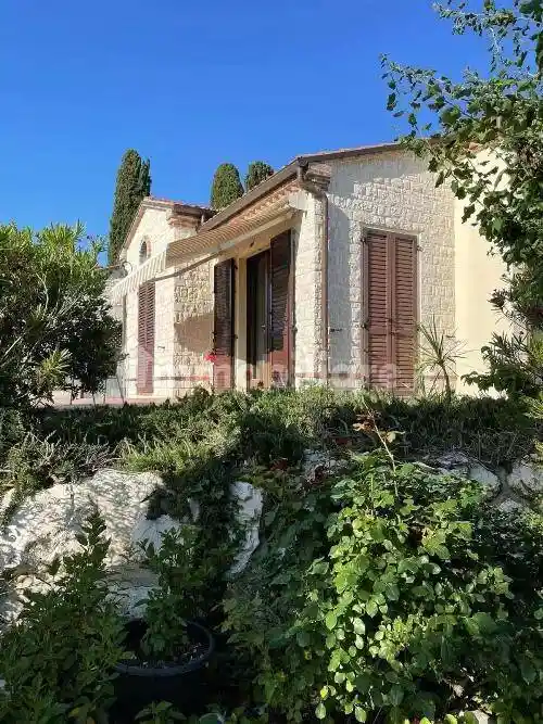 Villa in vendita a Sirolo