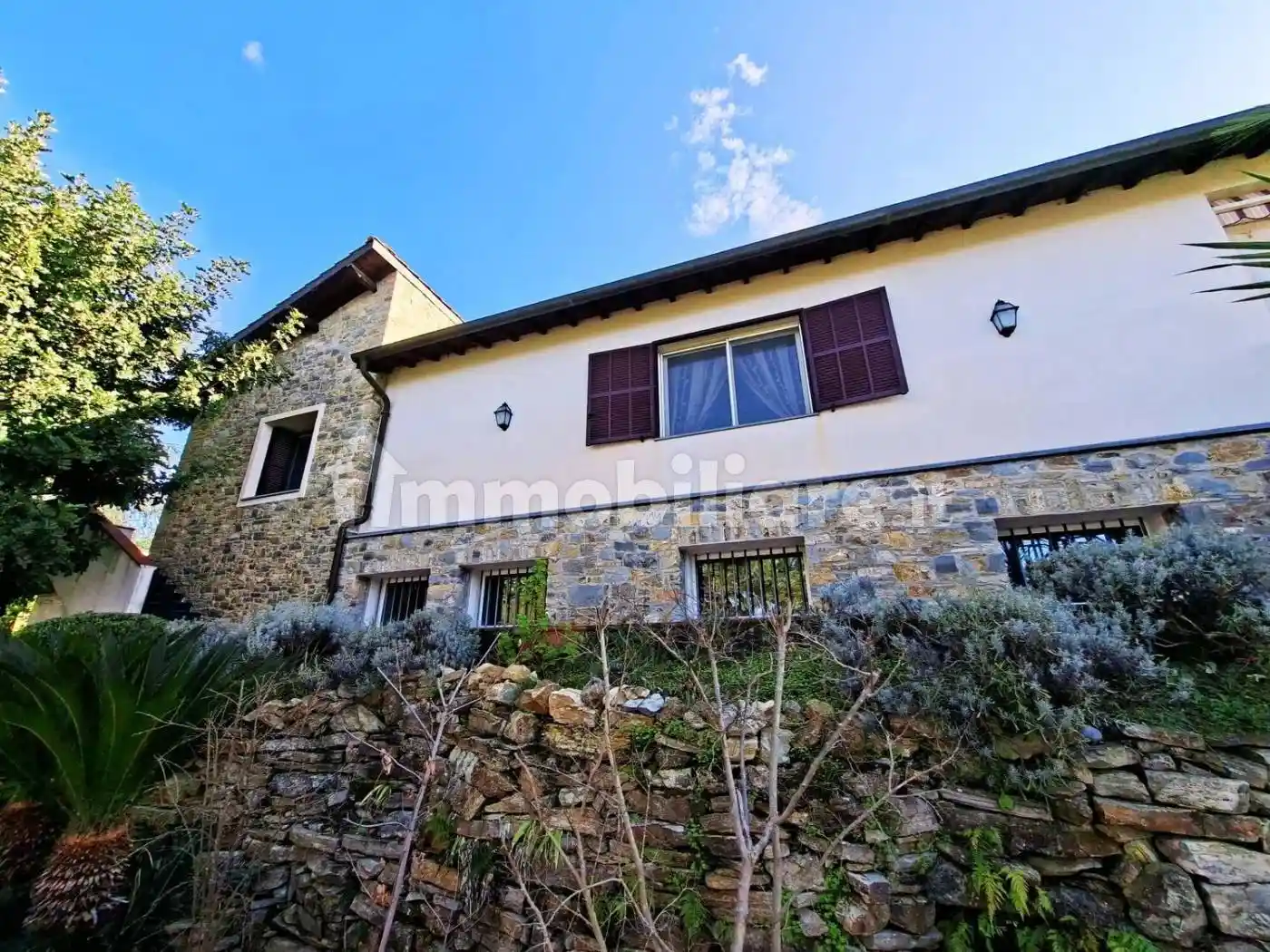 Villa in vendita a Vallebona