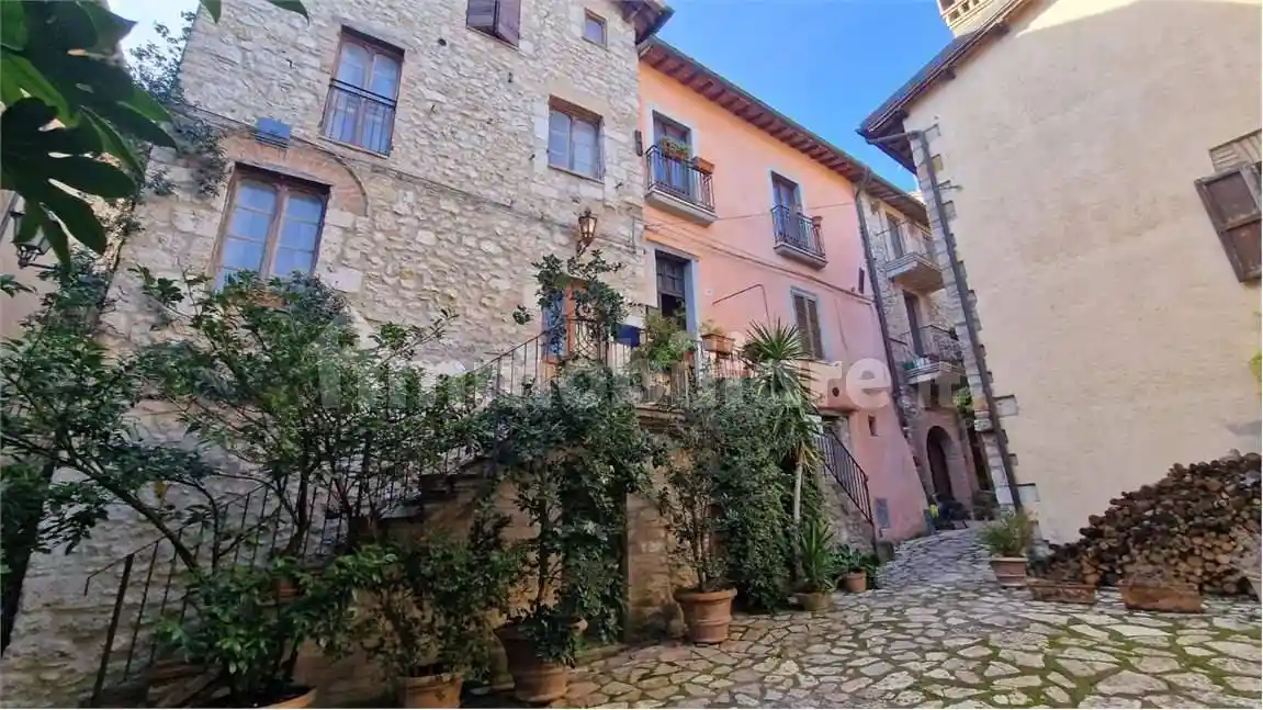 Appartamento in vendita a Massa Martana
