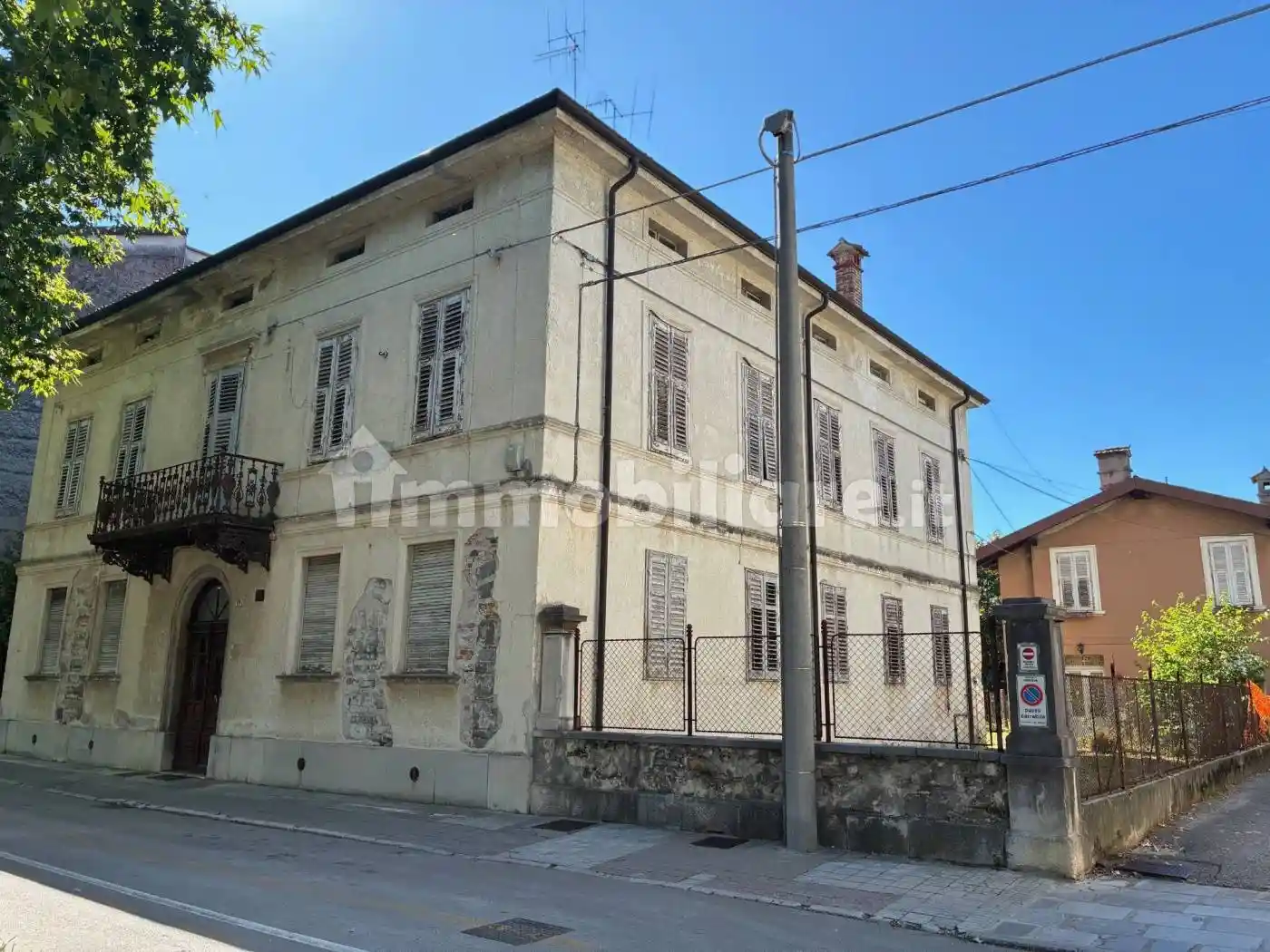 Palazzo - Edificio in vendita a Gorizia