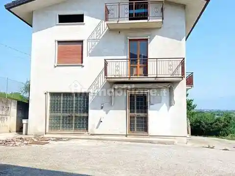 Rustico - Casale in vendita a Isola Vicentina