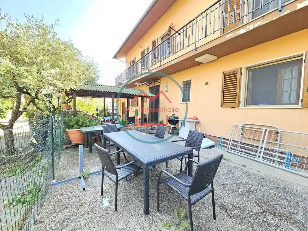 Casa indipendente in vendita a Monsummano Terme