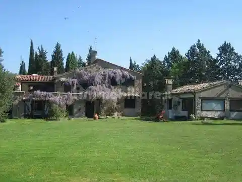 Rustico - Casale in vendita a Città di Castello