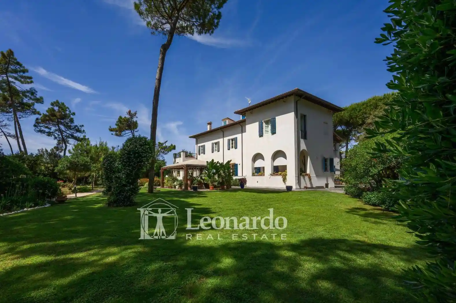 Villa in vendita a Forte dei Marmi