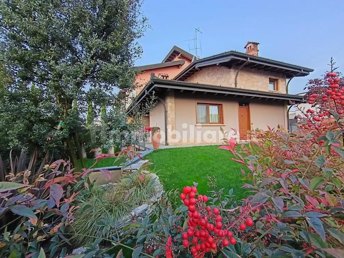 Villa in vendita a Romano di Lombardia